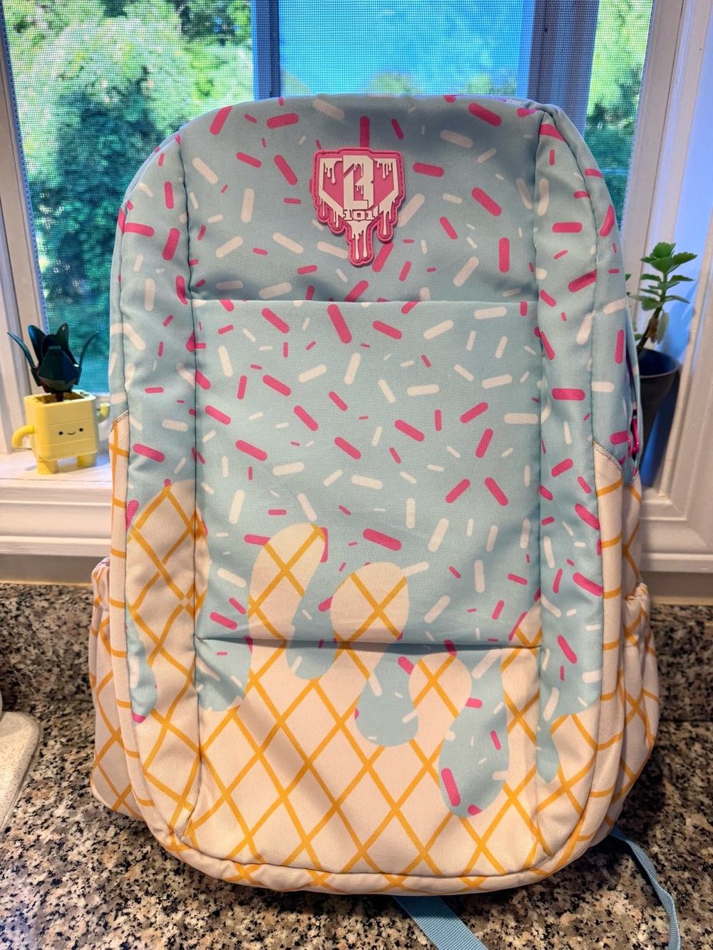 Baseball lifestyle 101 blue ice cream drip backpack. Good used condition
